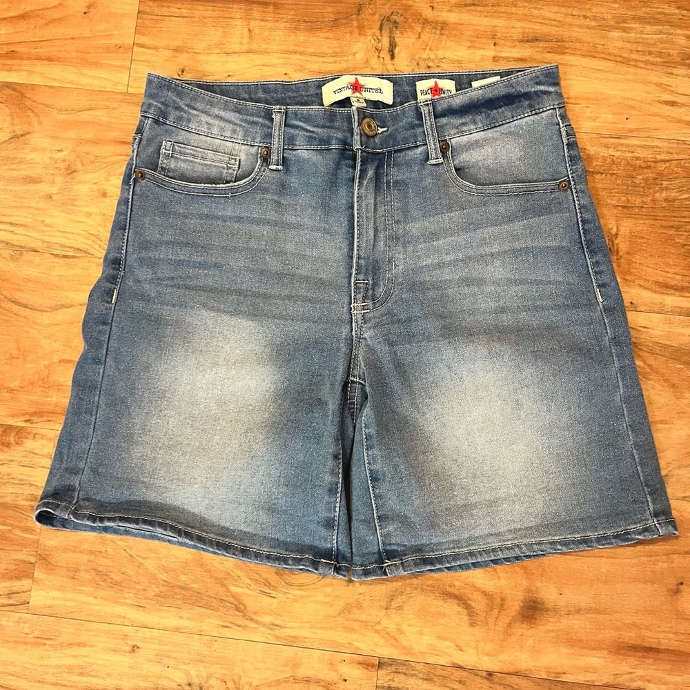 Vintage United brand Peace + Unity faded Denim Blue Jean Shorts country cute